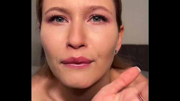 Stella Cardo asks to eat her pussy