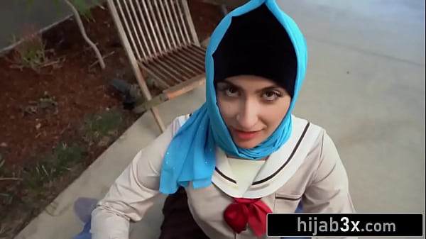 Sexy Middle-Eastern Teen Tries Sucking Cock For The First Time 8 min
