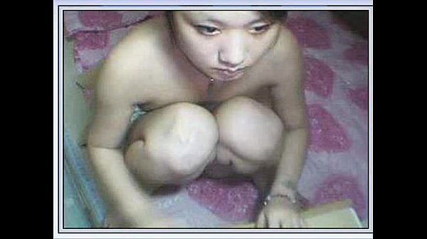 Petite Chinese girl spreading her legs on cam 8 min