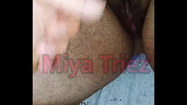 Miya Triez - Horned Cuckold Jerking Off! 74 sec