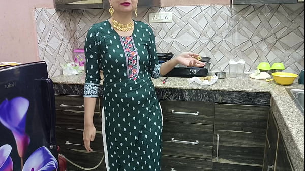 Indian Punjabi Ma putt new Desi chudai full gaaliyan Punjabi full HD Desi sardarni stepmom fucked with big cock bund Mari in Kitchen Punjabi audio 12 min