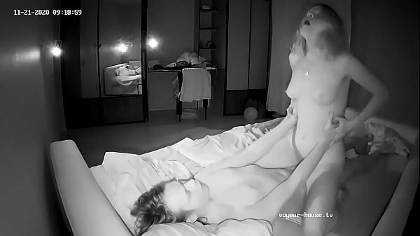 Amateurs Real Couple Night Vision Sex 11 min